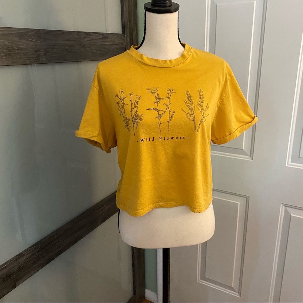 Dirtee Laundry - mustard wildflower crop tee